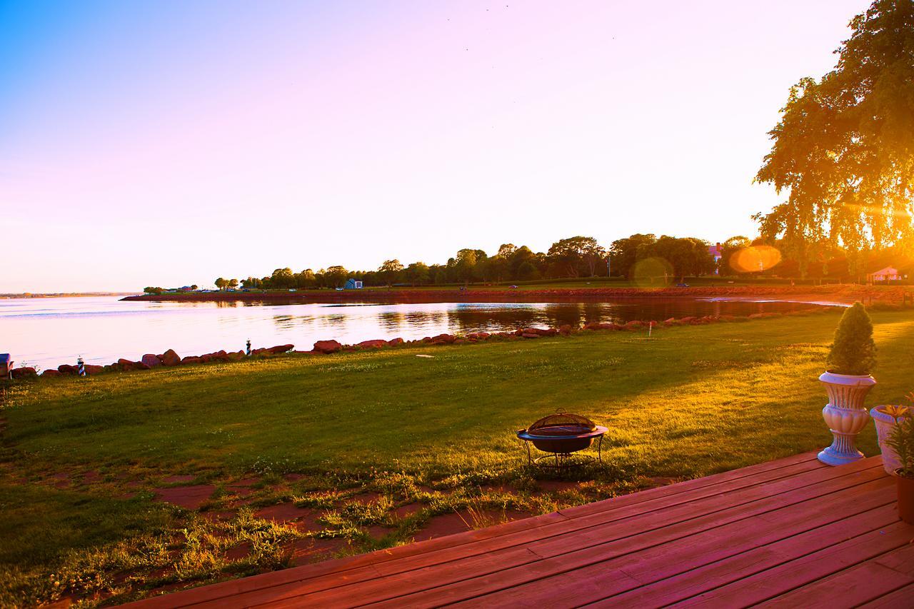 1 West Inn Waterfront Шарлоттаун Экстерьер фото
